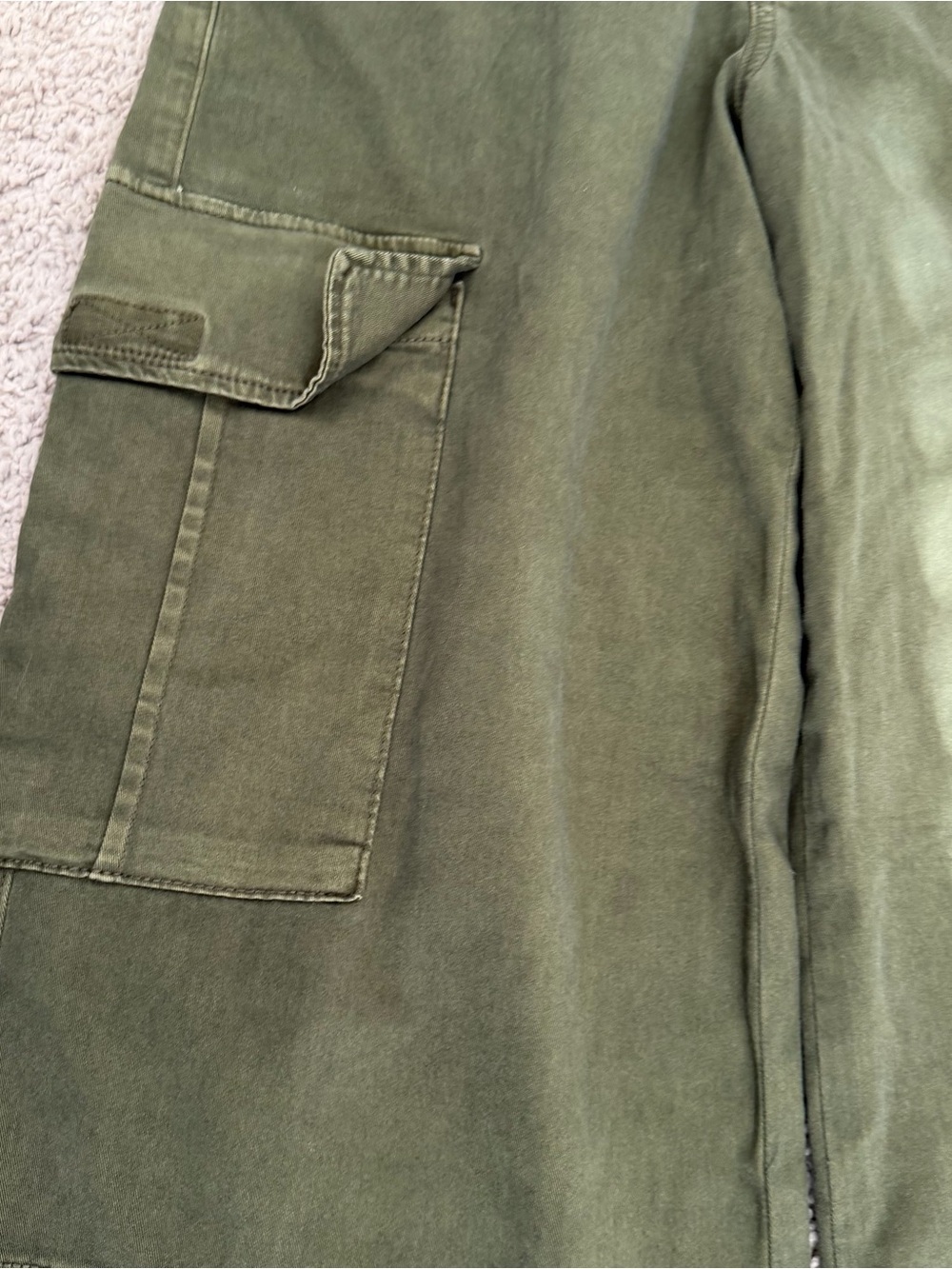 American Eagle Super High-Rise Baggy Wide Leg Cargo Pants in olive green, Sz 12 - Picture 4 of 8